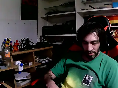 Snapshot of johnwood88 chatting on November 15, 2025, 10:47 pm johnwood88 online show from November 15, 2025, 10:47 pm