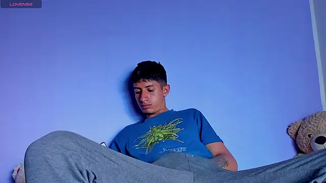 Snapshot of BIG_cockpether chatting on November 9, 2025, 10:08 am BIG cockpether online show from November 9, 2025, 10:08 am