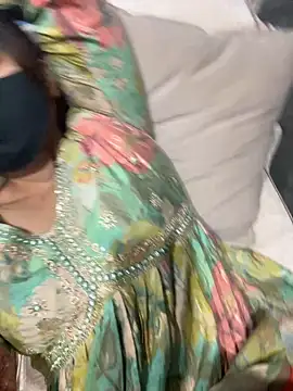 Black Glow online show from January 24, 2025, 3:13 pm