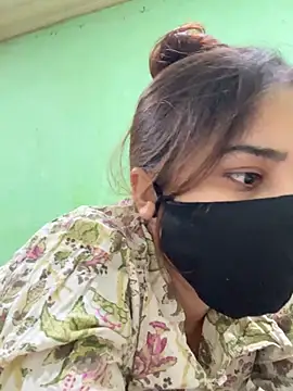 Black Glow online show from March 14, 2025, 3:58 pm