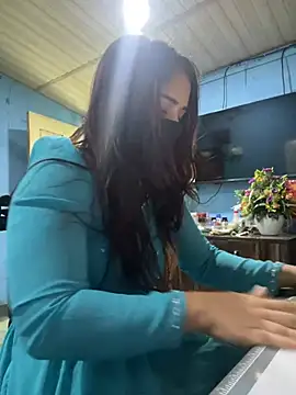 Black Glow online show from February 9, 2025, 6:22 am