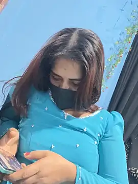 Black Glow online show from February 9, 2025, 3:01 pm