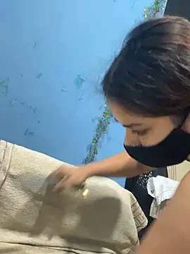 Black Glow online show from January 27, 2025, 11:22 am