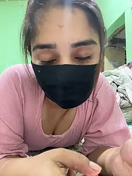 Black Glow online show from March 12, 2025, 2:12 pm