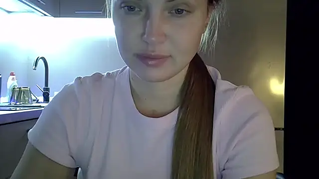 Lucky Anna online show from March 11, 2026, 8:14 pm