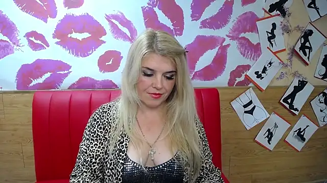 Snapshot of Julya_Barbi chatting on September 30, 2025, 5:46 am Julya Barbi online show from September 30, 2025, 5:46 am