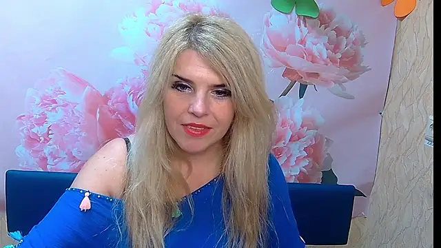 Snapshot of Julya_Barbi chatting on October 3, 2025, 11:45 am Julya Barbi online show from October 3, 2025, 11:45 am