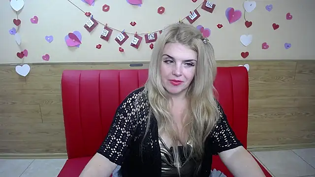 Snapshot of Julya_Barbi chatting on March 21, 2025, 12:18 am Julya Barbi online show from March 21, 2025, 12:18 am
