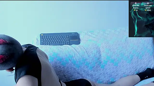 lnxmst online show from March 23, 2026, 7:36 pm