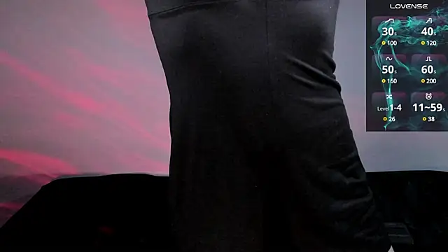 Snapshot of lnxmst chatting on March 4, 2025, 11:43 pm lnxmst online show from March 4, 2025, 11:43 pm