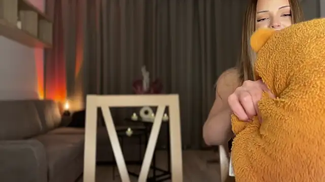 Snapshot of Julia_RL chatting on November 7, 2025, 12:15 am Julia RL online show from November 7, 2025, 12:15 am