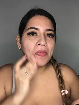 Snapshot of Amira__Fatima chatting on February 28, 2025, 2:31 pm Amira Fatima online show from February 28, 2025, 2:31 pm