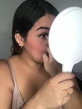 Snapshot of Amira__Fatima chatting on March 5, 2025, 3:18 pm Amira Fatima online show from March 5, 2025, 3:18 pm