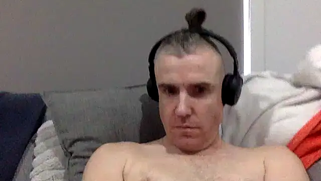 SugarCoupleAus online show from September 18, 2025, 10:24 pm