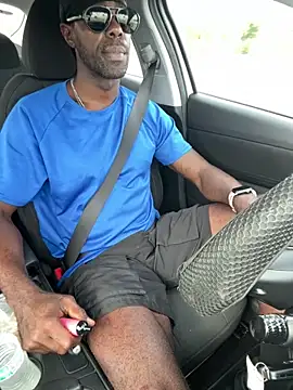 Snapshot of Melaneighted chatting on December 22, 2025, 5:24 pm Melaneighted online show from December 22, 2025, 5:24 pm