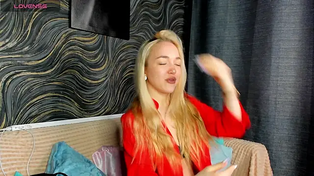 Christy Little online show from March 15, 2025, 8:15 am