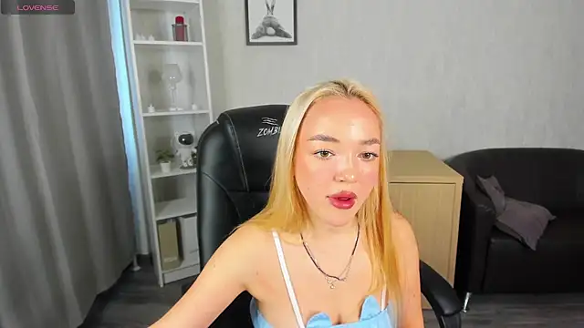 Christy Little online show from March 5, 2025, 7:38 am