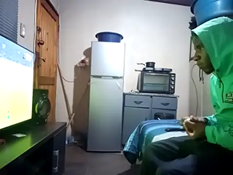 Snapshot of Ben10Pervet chatting on January 14, 2026, 8:23 pm Ben10Pervet online show from January 14, 2026, 8:23 pm