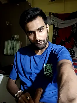 Snapshot of Skinny_Bigass_23 chatting on March 21, 2025, 7:35 pm Skinny Bigass 23 online show from March 21, 2025, 7:35 pm