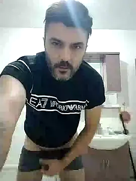 hot man eray online show from September 18, 2025, 9:07 pm