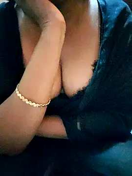 Cute-Apurva online show from December 28, 2024, 3:04 am