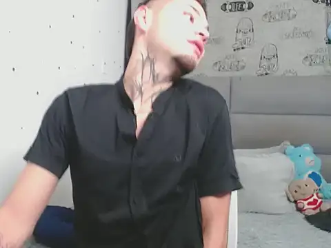Snapshot of MarceloMilk chatting on October 19, 2025, 2:36 am MarceloMilk online show from October 19, 2025, 2:36 am