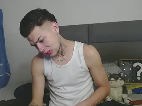 MarceloMilk online show from November 30, 2025, 2:12 am