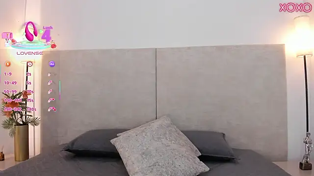 Snapshot of Saori_newman chatting on January 19, 2026, 11:47 am Saori newman online show from January 19, 2026, 11:47 am