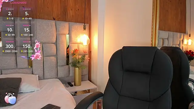 Snapshot of Saori_newman chatting on September 22, 2025, 11:49 am Saori newman online show from September 22, 2025, 11:49 am