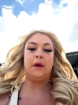 blairbella online show from September 21, 2025, 10:09 am