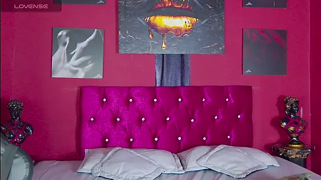 Lunamistyc online show from November 7, 2025, 7:29 pm