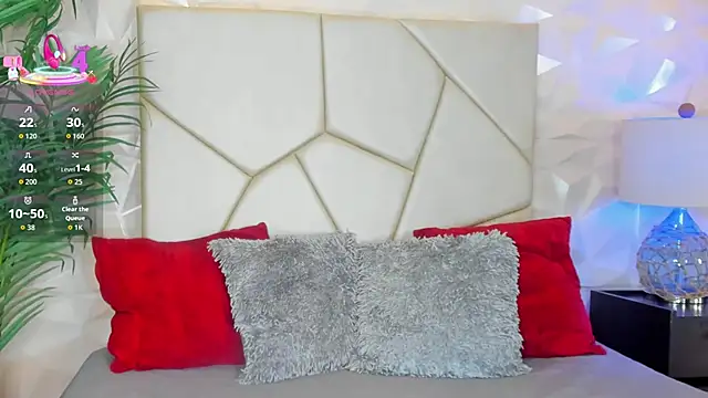 Snapshot of Valery_Diamond chatting on November 26, 2025, 12:32 am Valery Diamond online show from November 26, 2025, 12:32 am