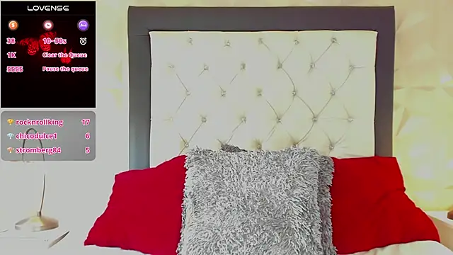 Snapshot of Valery_Diamond chatting on March 9, 2025, 7:15 pm Valery Diamond online show from March 9, 2025, 7:15 pm