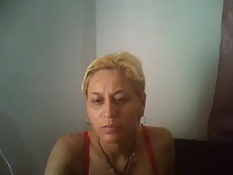 Snapshot of ariana_crazzy chatting on February 4, 2026, 3:07 pm ariana crazzy online show from February 4, 2026, 3:07 pm