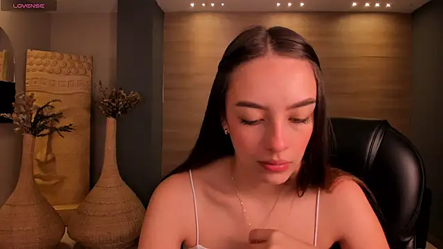 KaiaFerreira online show from March 13, 2025, 12:02 pm