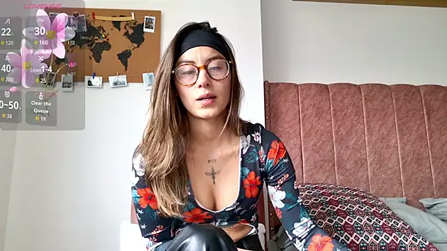 Emmy petit online show from February 5, 2026, 5:42 pm