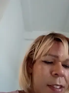 blondebitchlitle online show from October 18, 2025, 8:22 pm