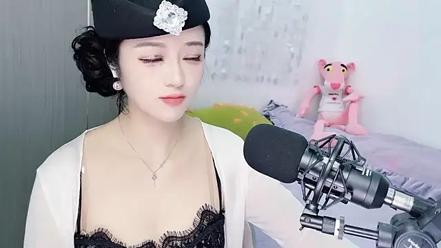 starsqimei online show from February 27, 2026, 5:51 am