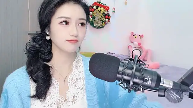 starsqimei online show from December 22, 2025, 5:40 am