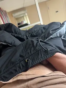 Snapshot of Shipmate-boricua chatting on March 11, 2025, 4:51 am Shipmate-boricua online show from March 11, 2025, 4:51 am