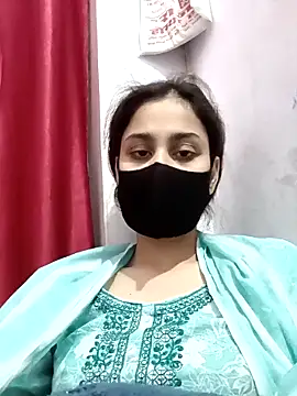 magicmoment00786 online show from December 5, 2025, 12:37 pm