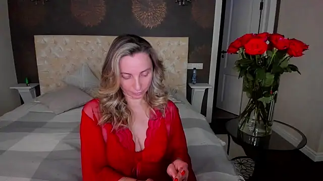 Snapshot of AllisonWilliams chatting on February 15, 2025, 4:23 pm AllisonWilliams online show from February 15, 2025, 4:23 pm