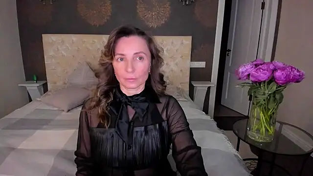 Snapshot of AllisonWilliams chatting on February 5, 2025, 4:03 pm AllisonWilliams online show from February 5, 2025, 4:03 pm