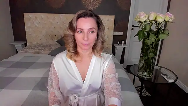 Snapshot of AllisonWilliams chatting on October 29, 2025, 5:45 pm AllisonWilliams online show from October 29, 2025, 5:45 pm