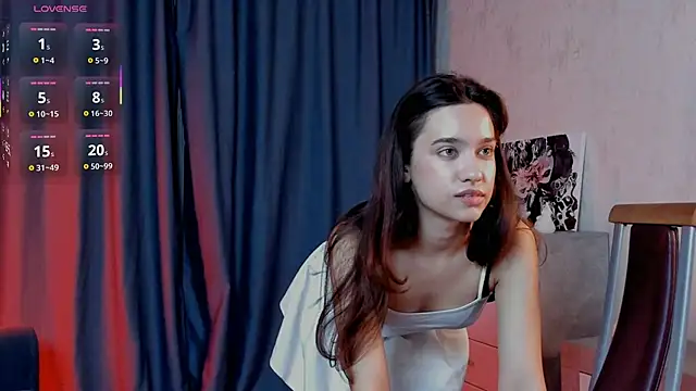 EmeliaReaper online show from September 13, 2025, 8:20 pm