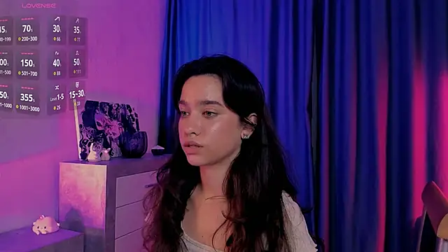 EmeliaReaper online show from September 29, 2025, 8:36 pm