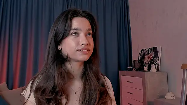 EmeliaReaper online show from October 13, 2025, 9:05 pm