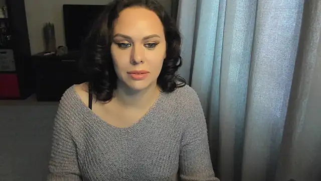 MollyCheiz online show from October 22, 2025, 11:53 am