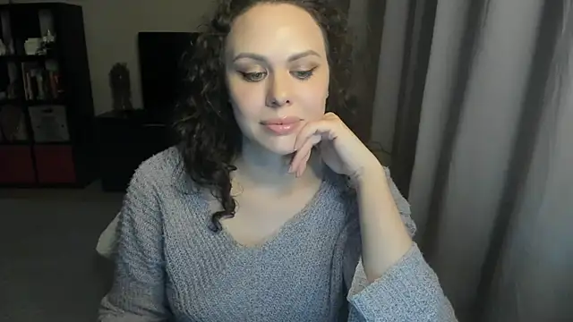 MollyCheiz online show from May 26, 2026, 9:24 pm