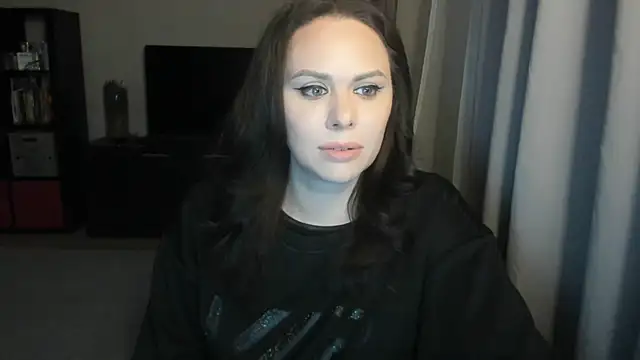 MollyCheiz online show from February 8, 2026, 5:43 pm